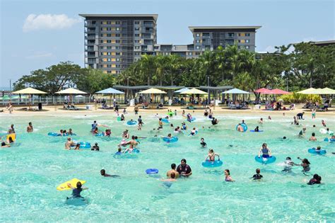 DARWIN WATER FRONT .